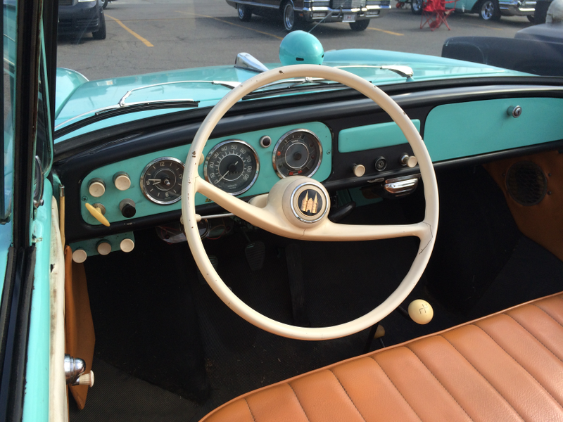 Illustration for article titled Some pics from a classic car meetup in south Etobicoke today...